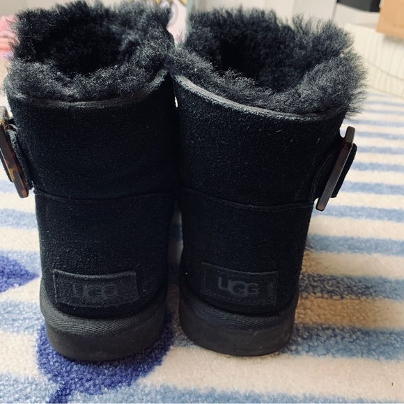 Ugg boots - Picture 2 of 3